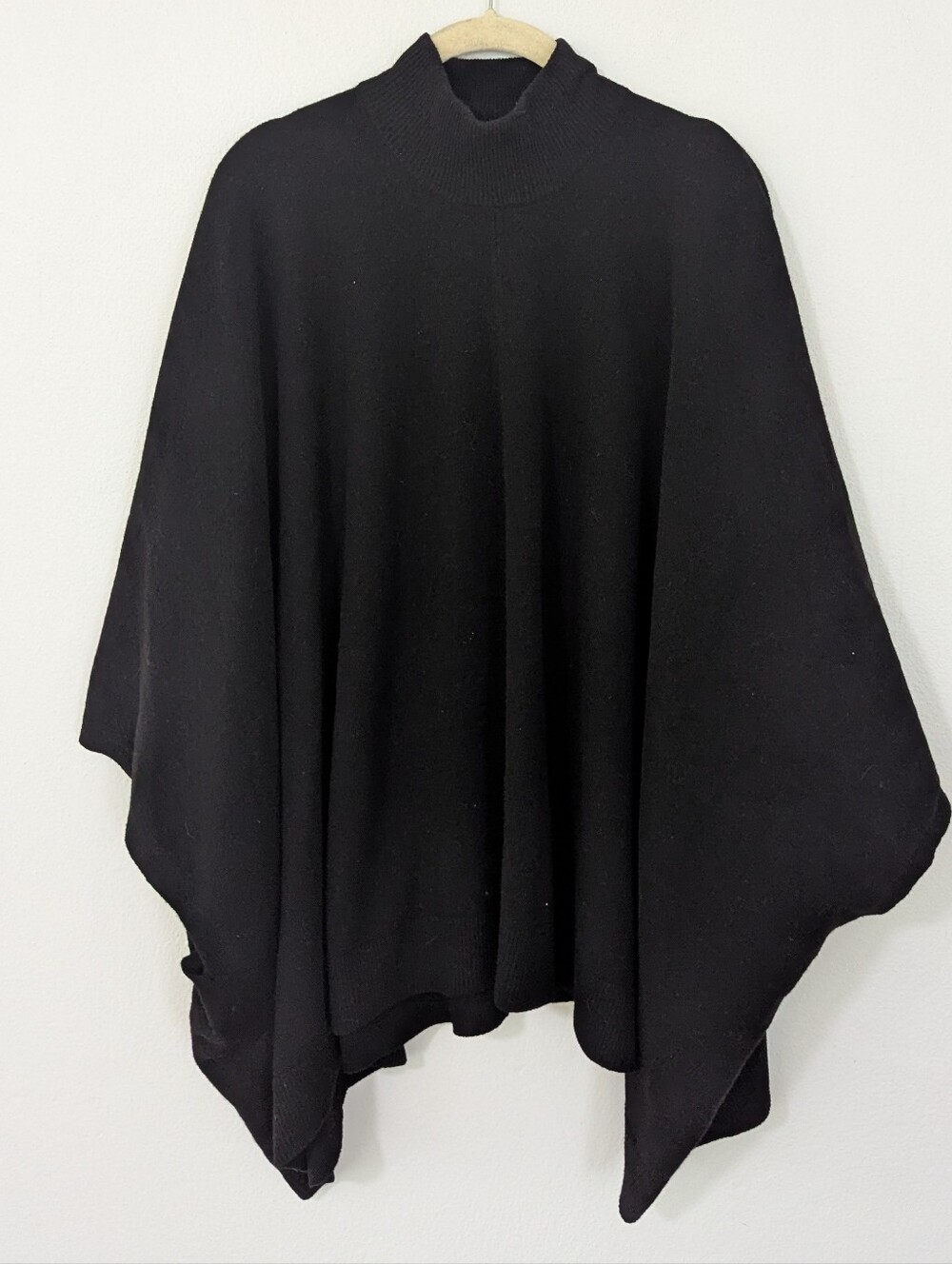 Theory Florencia Lorywash Poncho Mock Neck High Low Wool Knit Black XSP